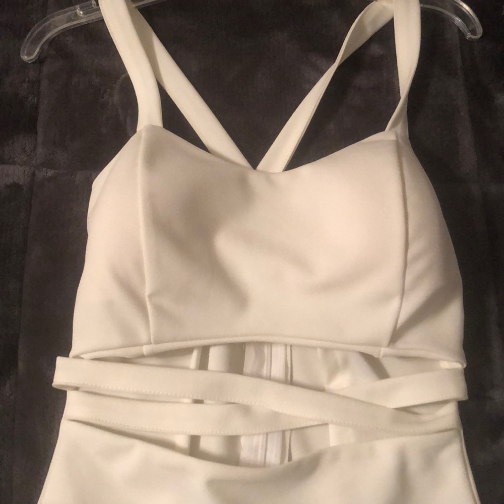 White dress - Picture 2 of 3